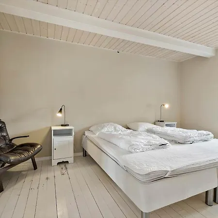 1497-aakirkeby-strandvejen-8 * Vester Somarken